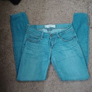 AMERCROMBIE AND FITCH JEAN